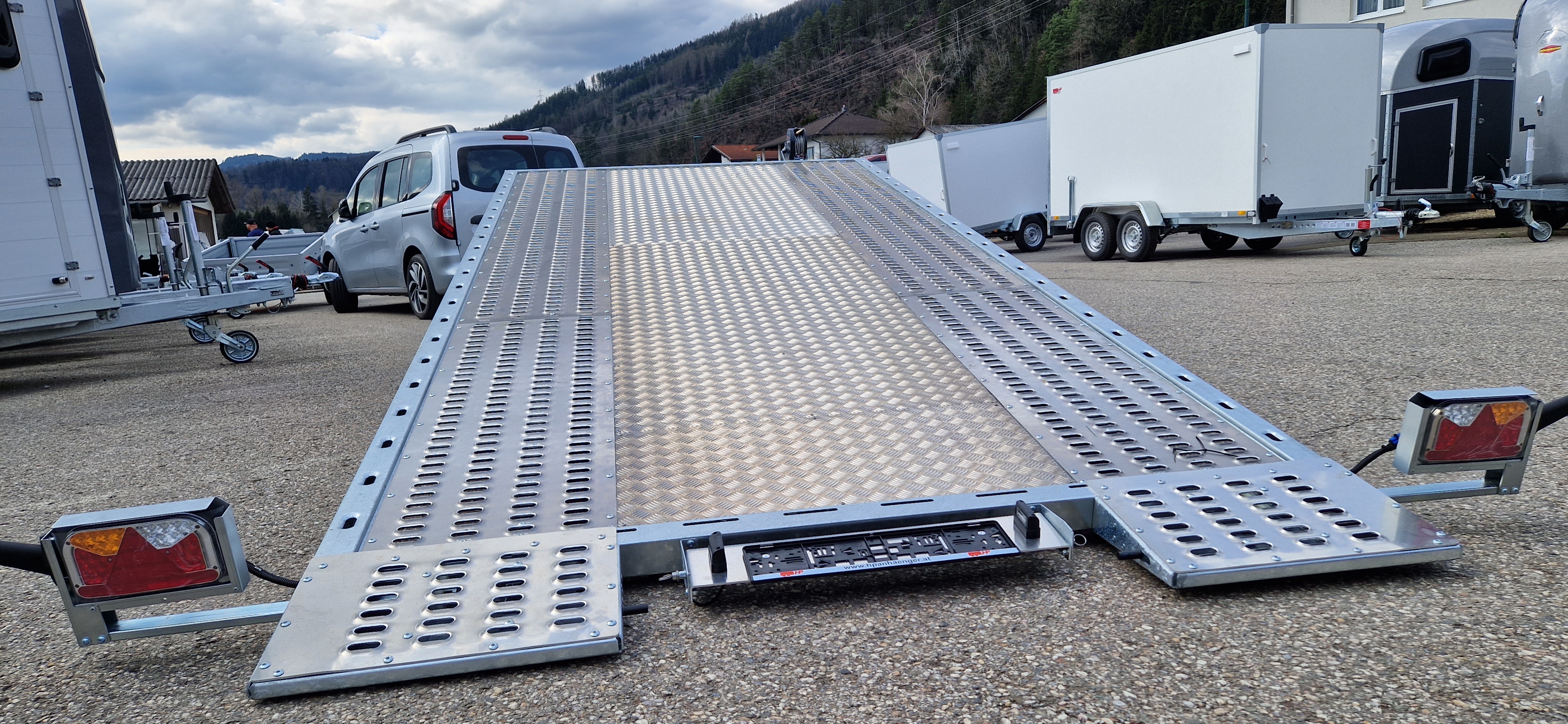 Autotransporter, Fahrzeugtransporter, Autoanhänger HP PLi 27-4521 Lorries, Tandem 2700 kg GG, kippbar